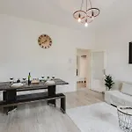 Dessaus Motto Appartements! Solo - Paerchen - Familien - Gruppen *