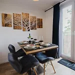 Dessaus Motto Appartements! Solo - Paerchen - Familien - Gruppen Appartement *