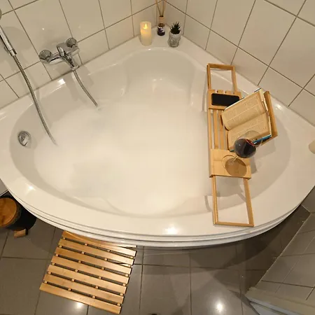 Dessaus Motto Appartements! Solo - Paerchen - Familien - Gruppen Apartment