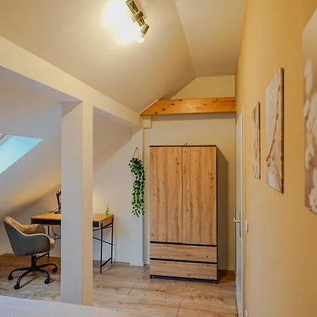 Dessaus Motto Appartements! Solo - Paerchen - Familien - Gruppen Apartment Dessau-Rosslau