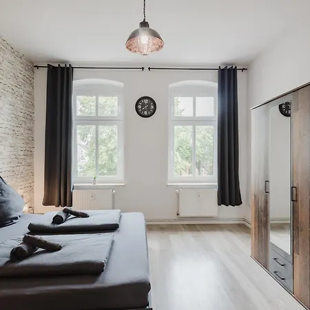 Daire Dessaus Motto Appartements! Solo - Paerchen - Familien - Gruppen *