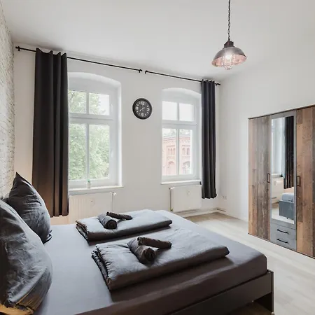 Dessaus Motto Appartements! Solo - Paerchen - Familien - Gruppen *