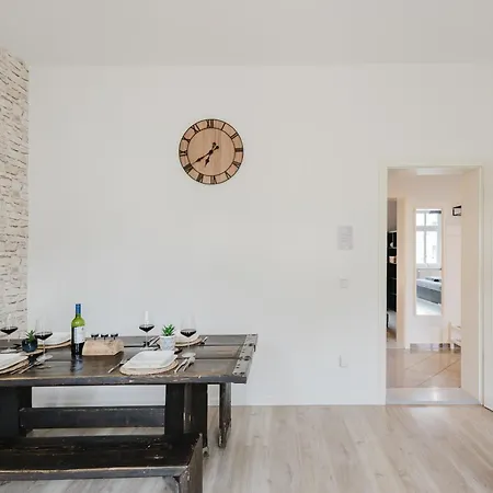 Dessaus Motto Appartements! Solo - Paerchen - Familien - Gruppen Lejlighed *