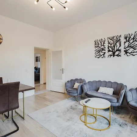 Dessaus Motto Appartements! Solo - Paerchen - Familien - Gruppen Lejlighed *