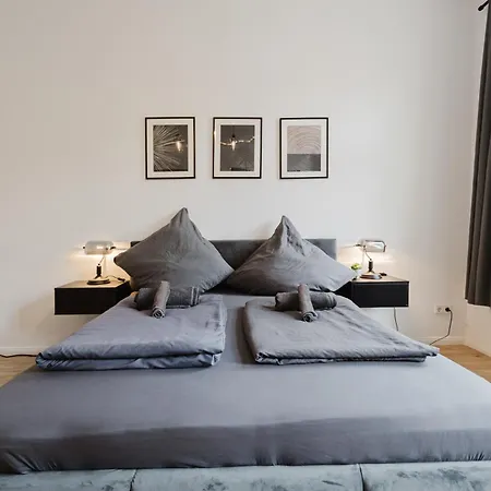 Dessaus Motto Appartements! Solo - Paerchen - Familien - Gruppen דירה *